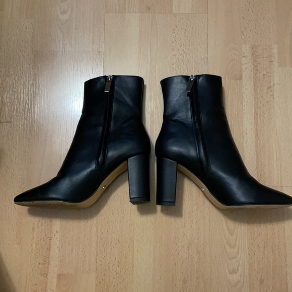 Black booties - Picture 3 of 6